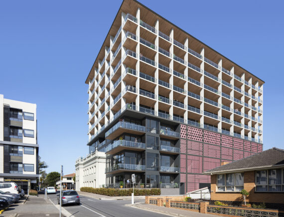 R Hotel 02